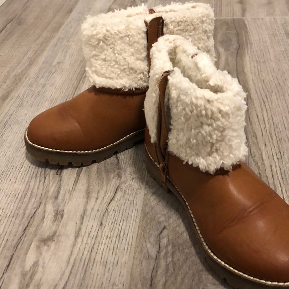 Boots! - Picture 1 of 2